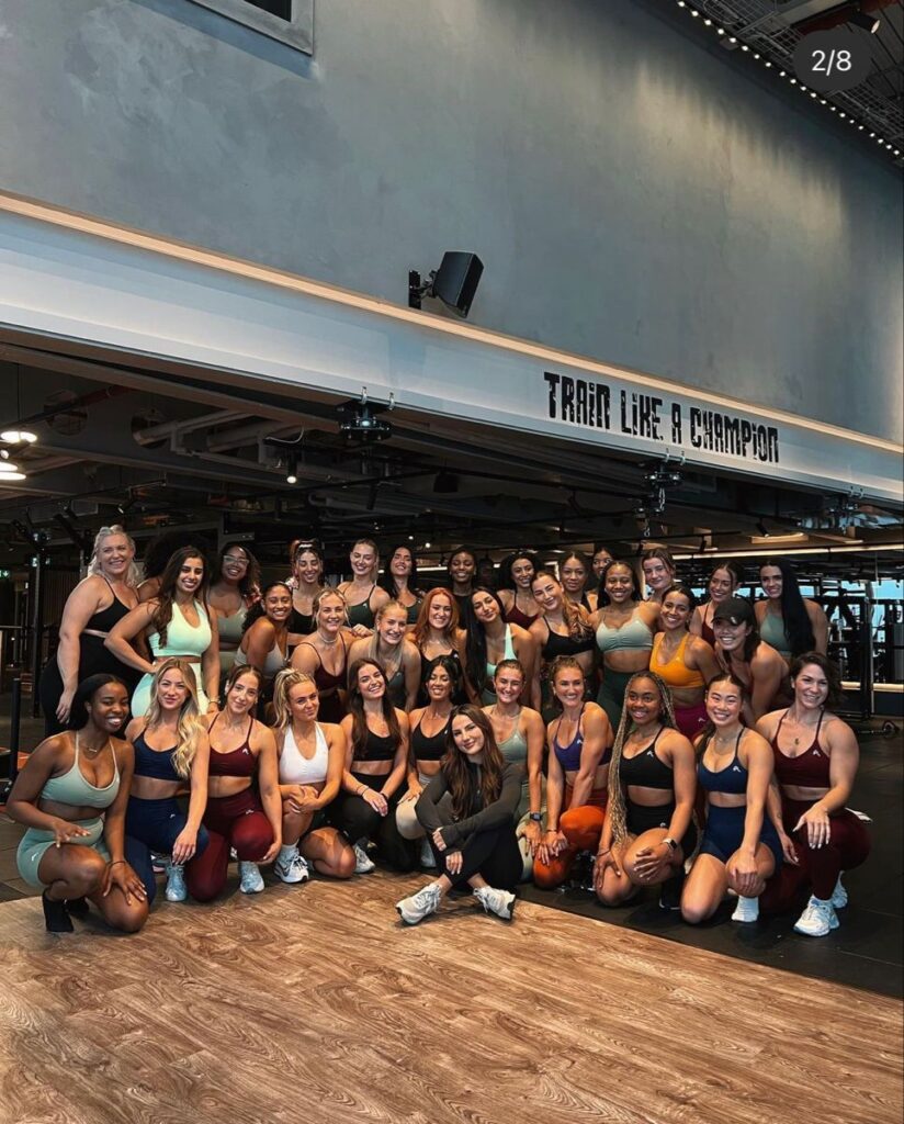 Dju-it ! Booty Camp et coaching fitness pour femmes groupe girl